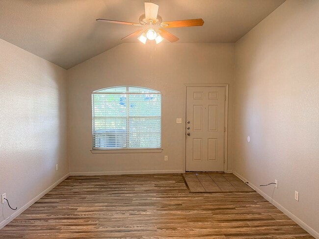 Building Photo - 4705 John David Dr
