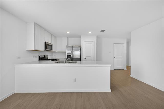 Foto del edificio - 3703 Longleaf Dr