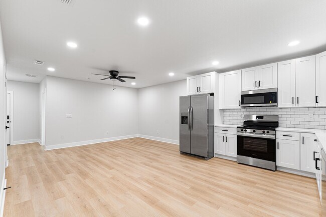 Foto del edificio - 685 Childs Ave