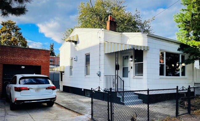 Foto del edificio - 21-72-72 48th St