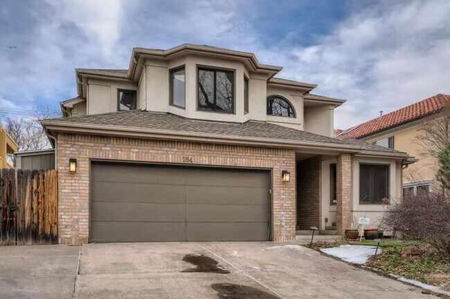 Foto del edificio - Beautiful Cherry Creek Home- Great Location! Low maintenance yard! Flexible Move In Date