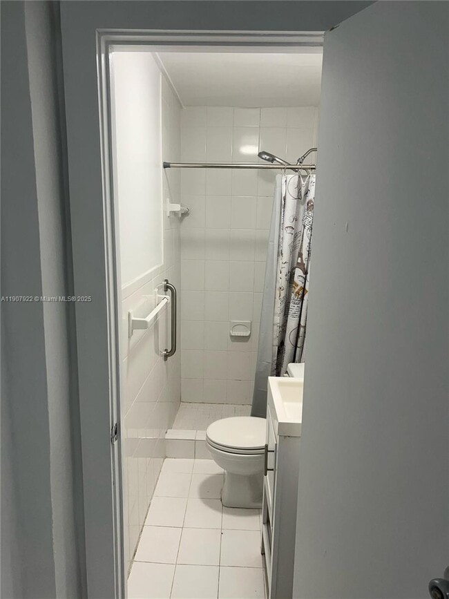 Foto del edificio - 9920 SW 32nd St