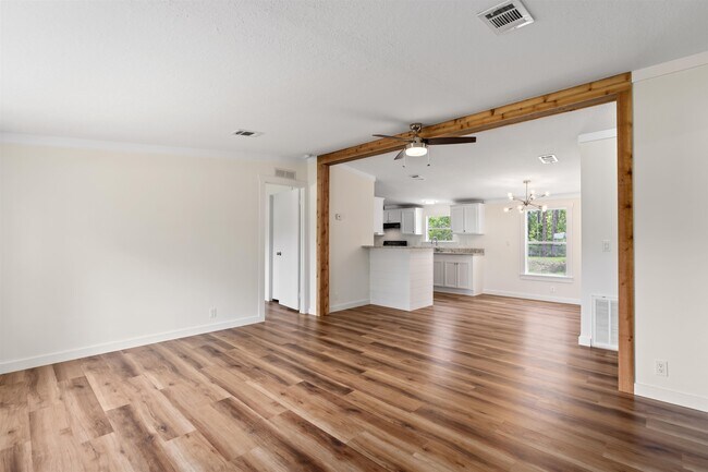 Building Photo - 9860 Baylor Ave