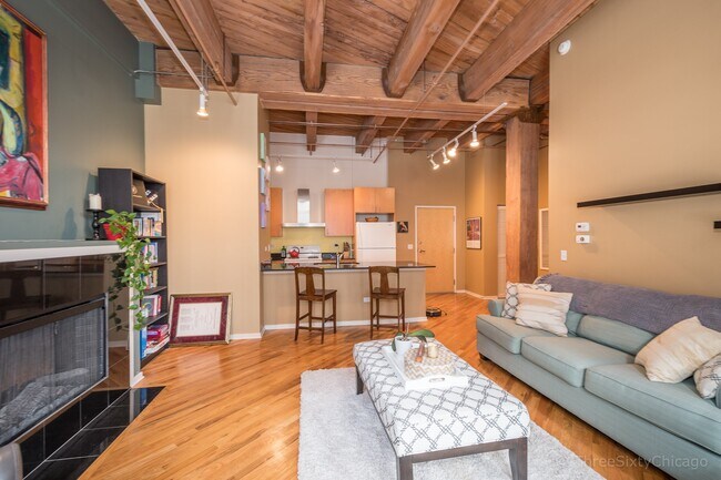 Foto del edificio - 1040 W Adams St