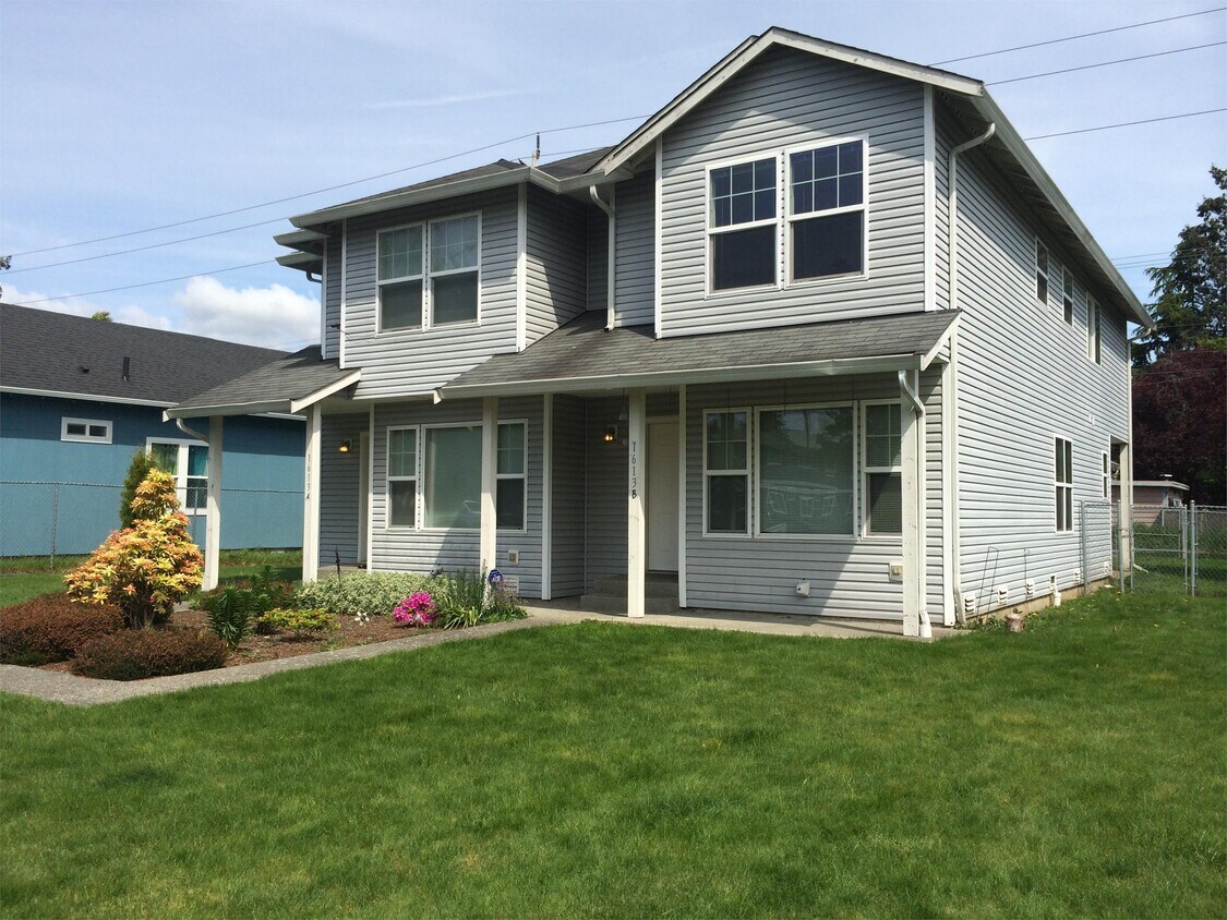 1613 Walnut St, Everett, WA 98201 Townhome Rentals in Everett WA