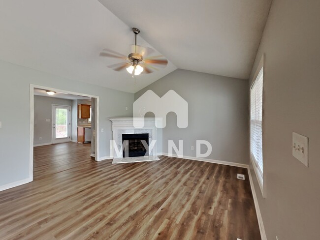 Foto del edificio - 92 Eagle Rock Pl