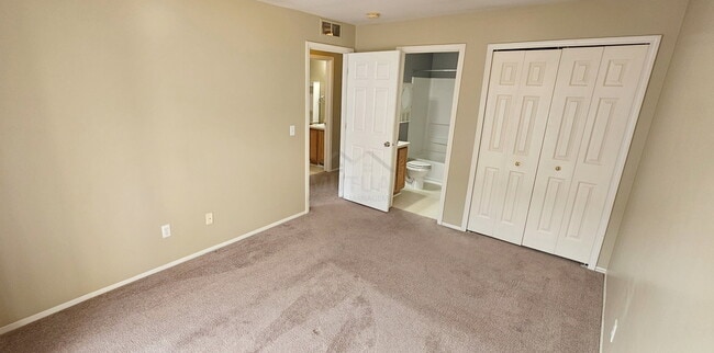 Building Photo - 156 Saber Way