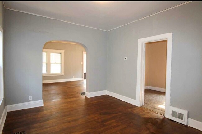Building Photo - 1126 Sibley St