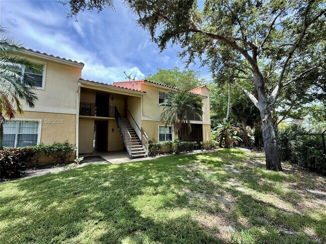 Building Photo - 1237 SW 46th Ave