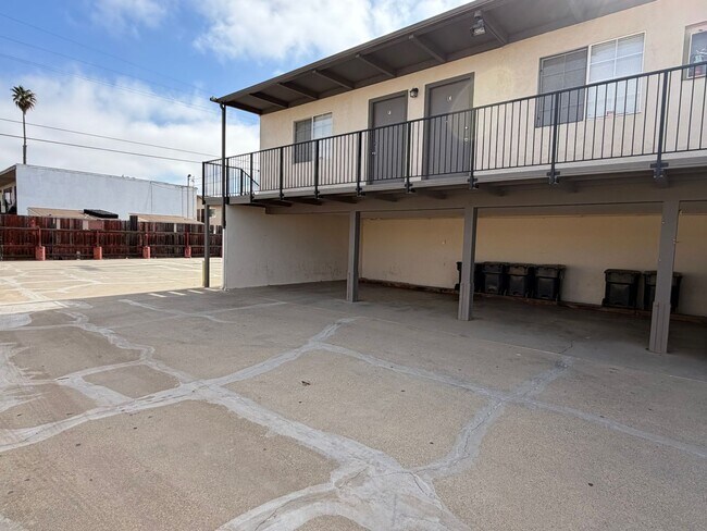 Foto del edificio - 311 E McElhany Ave