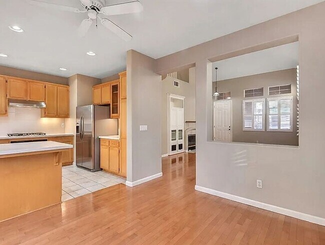 Foto del edificio - Beautiful Home in Highly Desirable Location