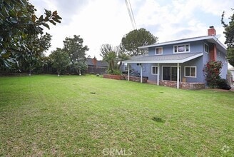 Building Photo - 12172 Woodlawn Ave