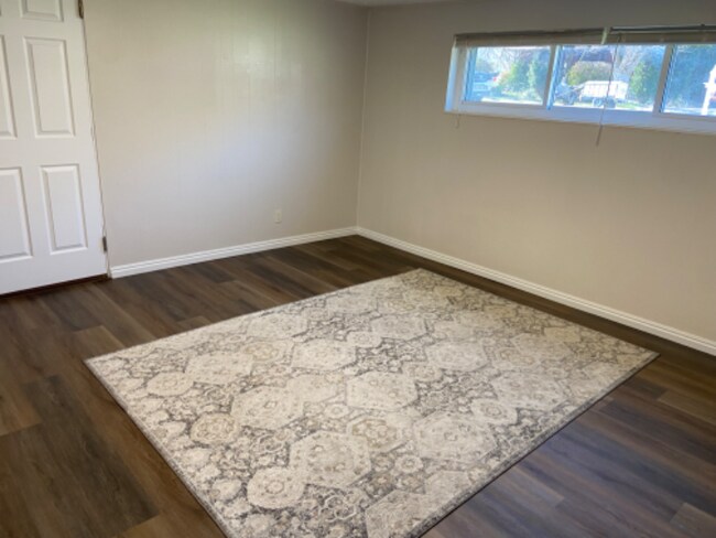 Building Photo - 486 N Gramercy Ave