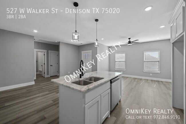 Building Photo - 527 W Walker St