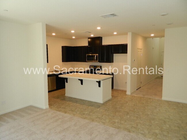 Foto del edificio - Newer Natomas Area 4bd/3ba Home with 2 Car...