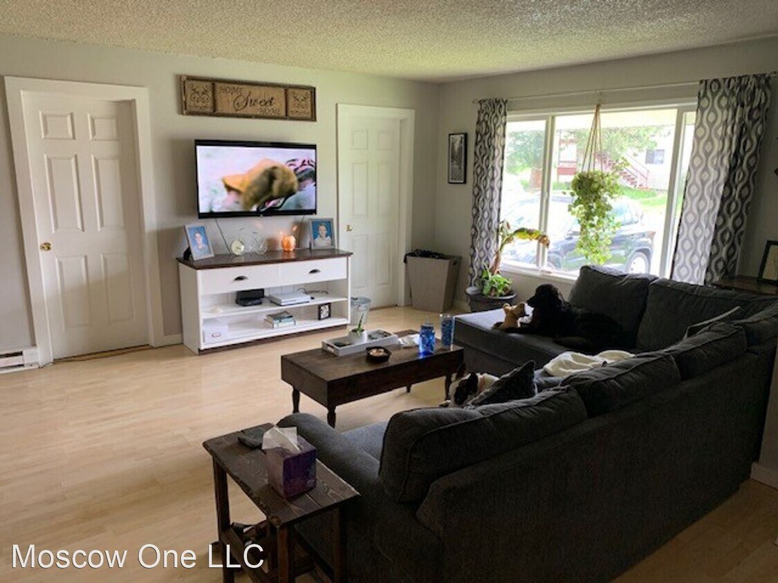 Foto principal - 5 br, 3 bath Apartment - 1211 E 5th St