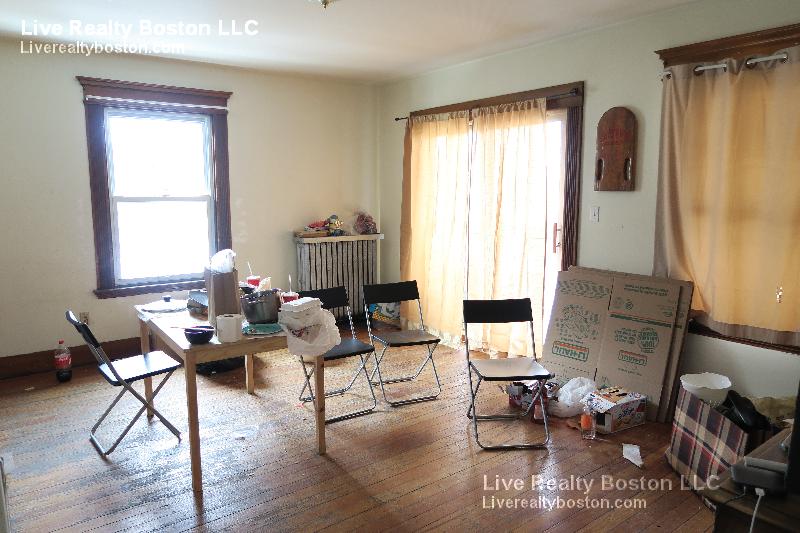 Primary Photo - 22 Gardner St
