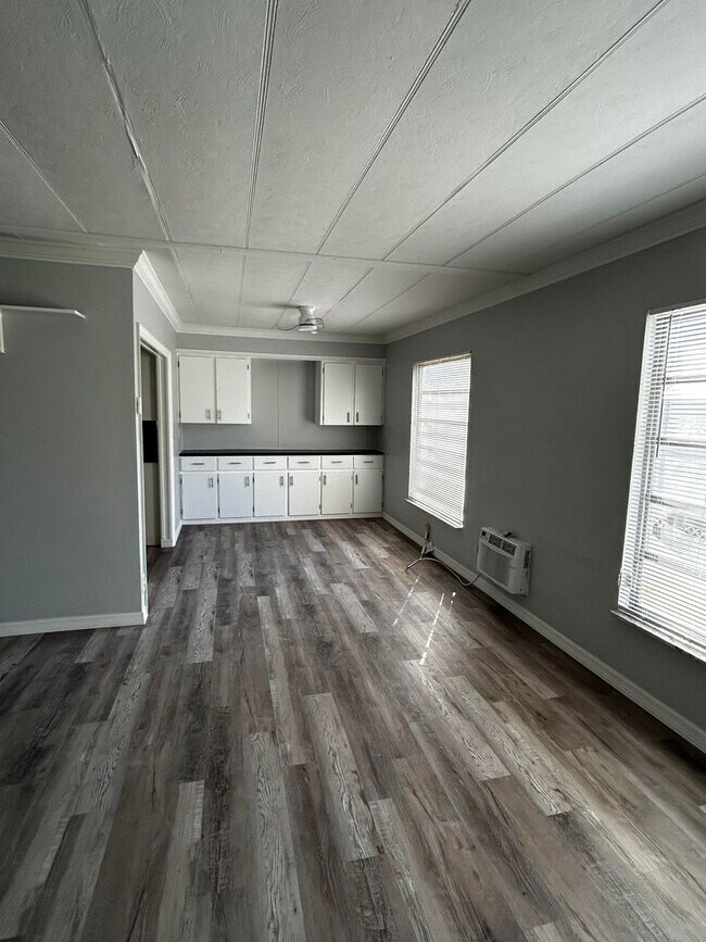 Building Photo - 8281 Sevigny Dr