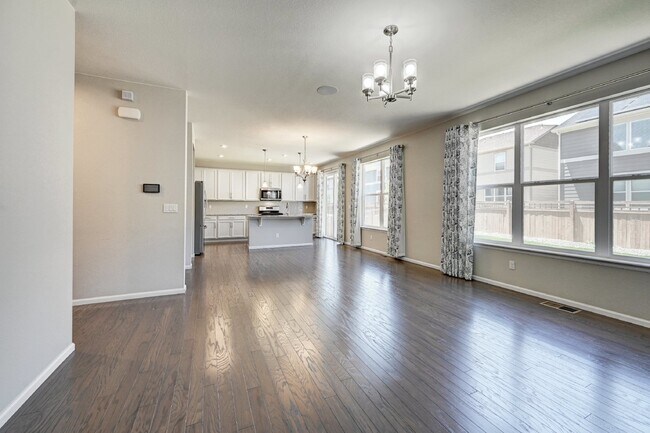 Foto del edificio - $3,325 - 3 Bed, 3 Bath Home in Centennial ...
