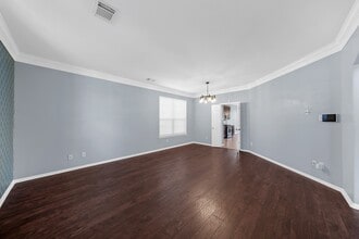 Building Photo - 12 Palomar Dr