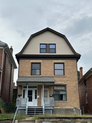 Building Photo - 738 Rossmore Ave