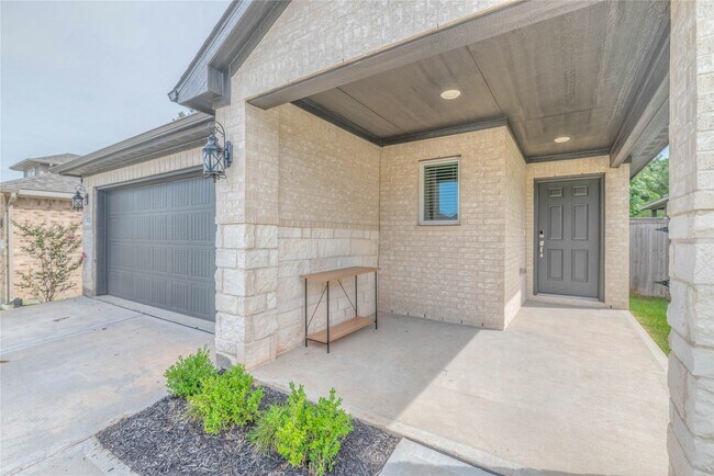 Foto del edificio - 1721 Succotash Oak Ct