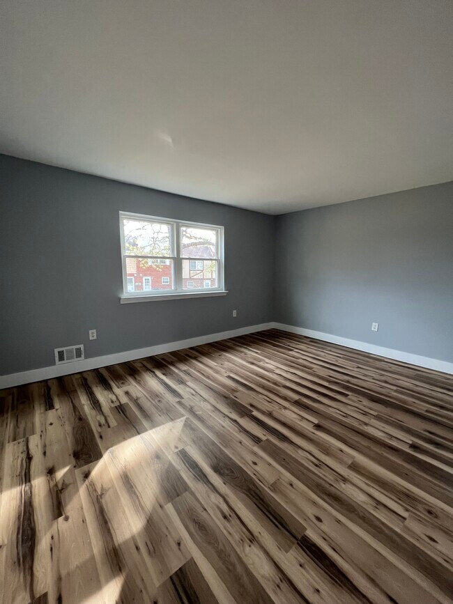 Foto del edificio - 149 Briar Mills Dr