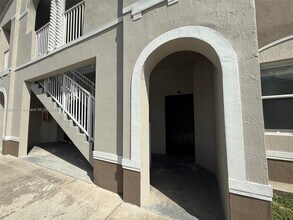 Building Photo - 1651 SE 28th Ct Building Photo - 1651 SE 28th Ct