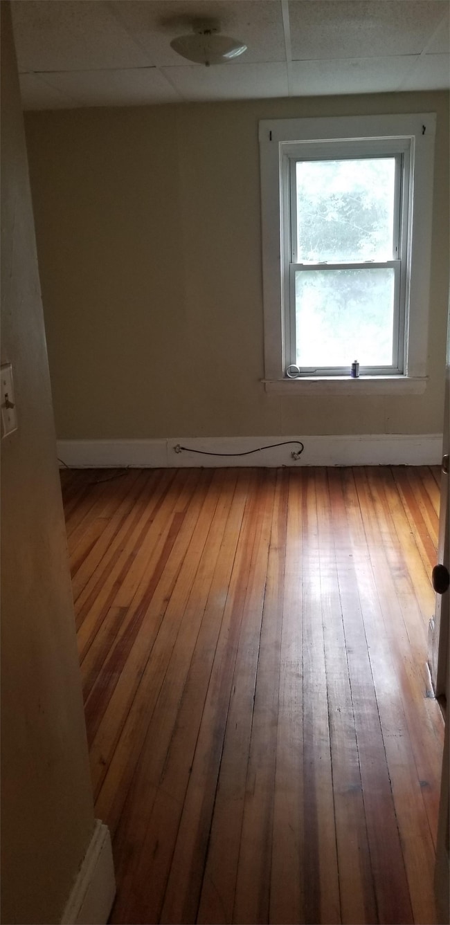 Building Photo - 107 Ames St