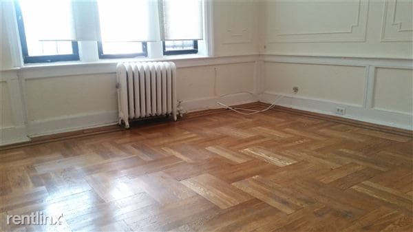 Primary Photo - 205 E 16th St
