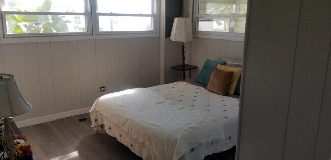 Building Photo - 3126 Joline Dr