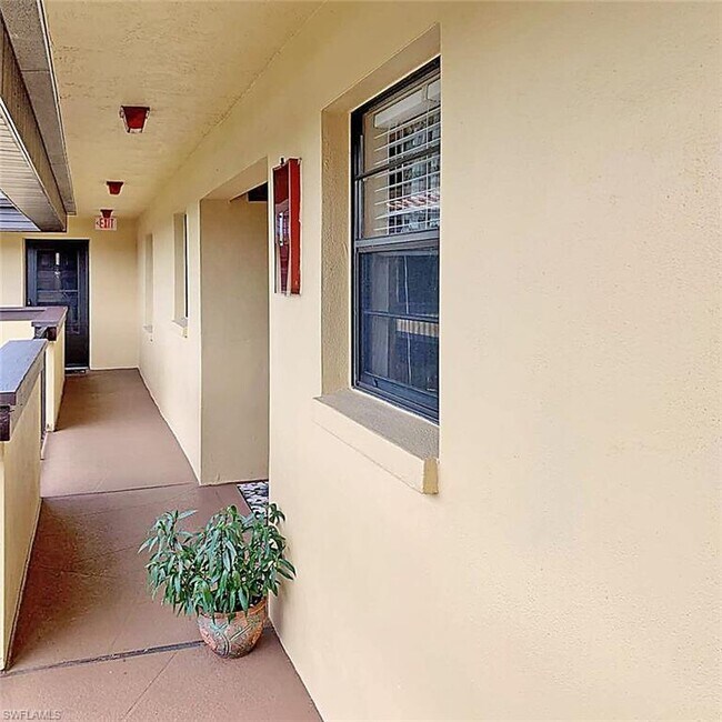 Building Photo - 6108 Whiskey Creek Dr