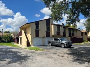Building Photo - 6631 SW 137th Ct
