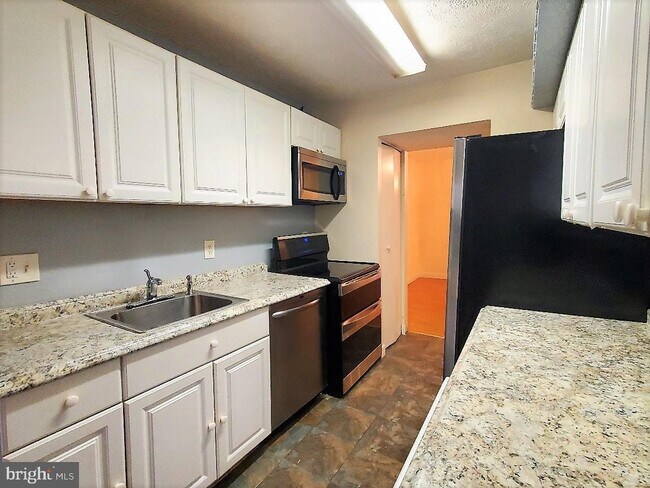 Foto del edificio - 7700 Hanover Pkwy