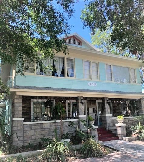 Foto principal - 750 7th Ave N