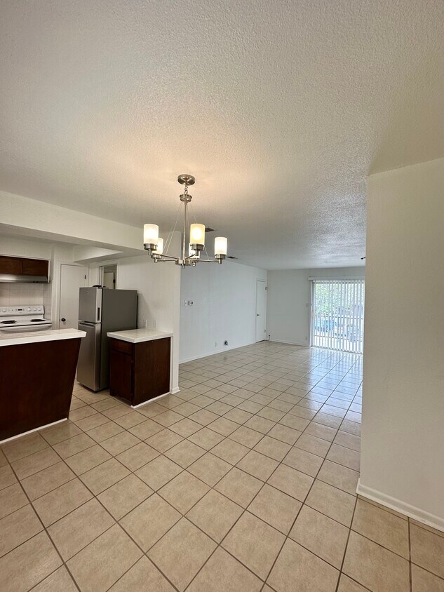 Central Plaza Apartments in Early, TX