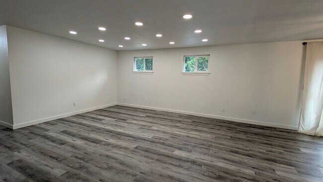 Foto del edificio - 304 142nd St SE
