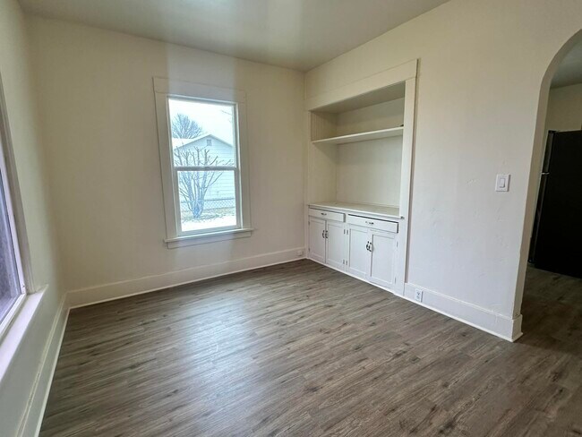 Foto del edificio - 906 B St