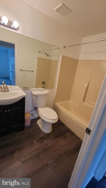 Foto del edificio - 1402 Waters Edge Dr