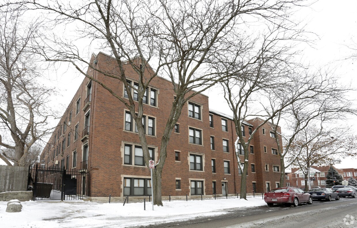 6838 S Jeffrey blvd. - 6838 S Jeffery Blvd
