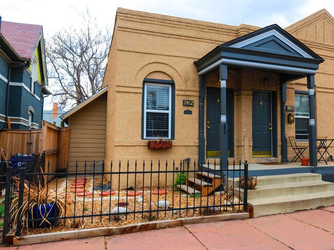 Building Photo - 2482 West Argyle Place