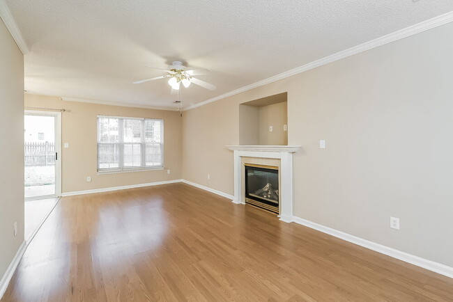 Foto del edificio - 15214 Leslie Brooke Rd