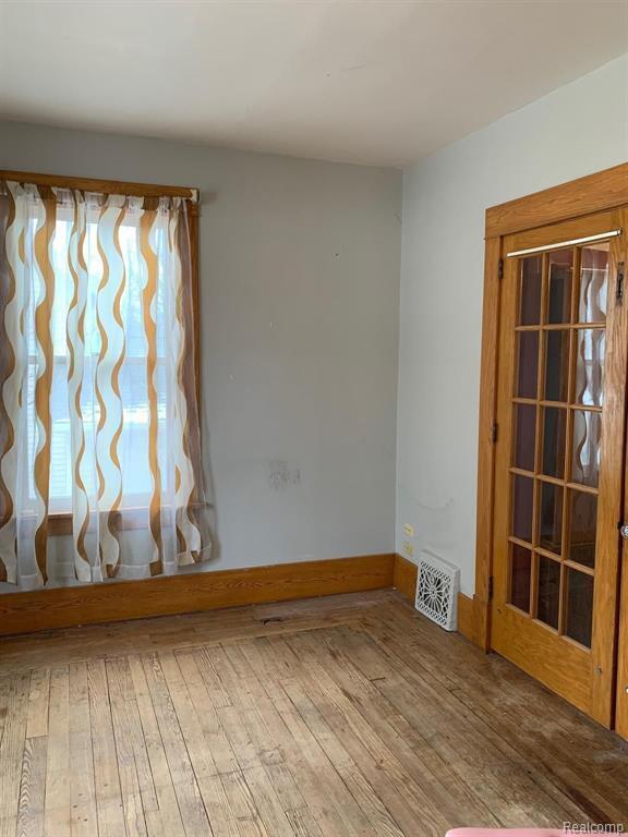 Foto del edificio - 116 W McKay St