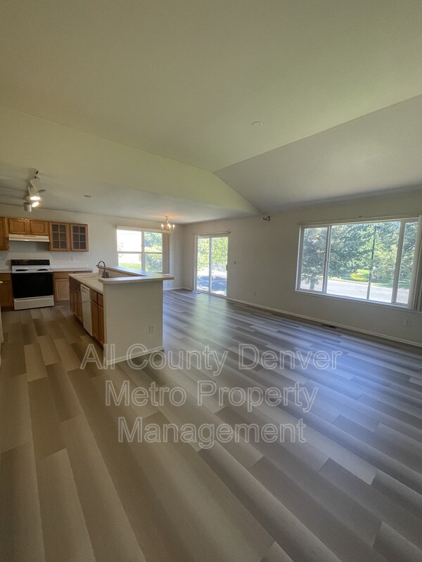 Foto del edificio - 16161 W 64th Way
