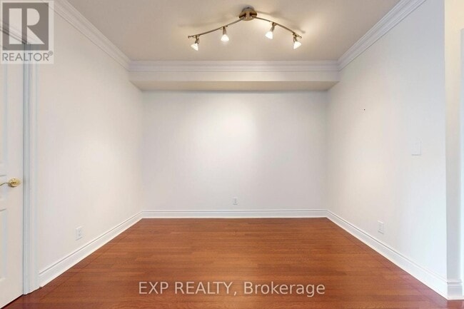 Building Photo - 10 Delisle Ave