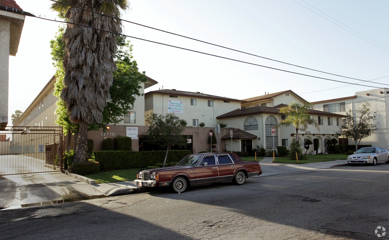 Foto del exterior - Oak Tree
