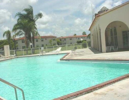 Foto del edificio - 8713 SW 5th St