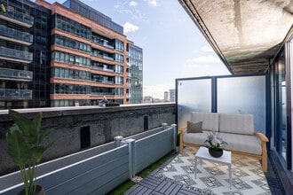 Building Photo - 36 Lisgar St