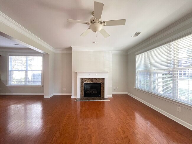 Foto del edificio - 2650 Royston Dr