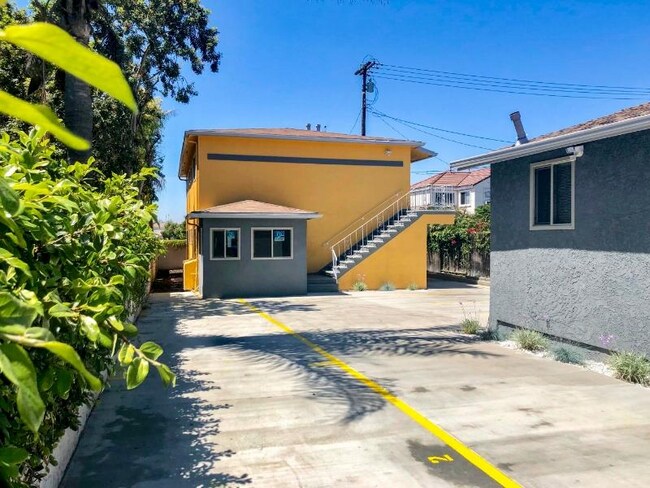 Building Photo - 1815 Junipero Ave